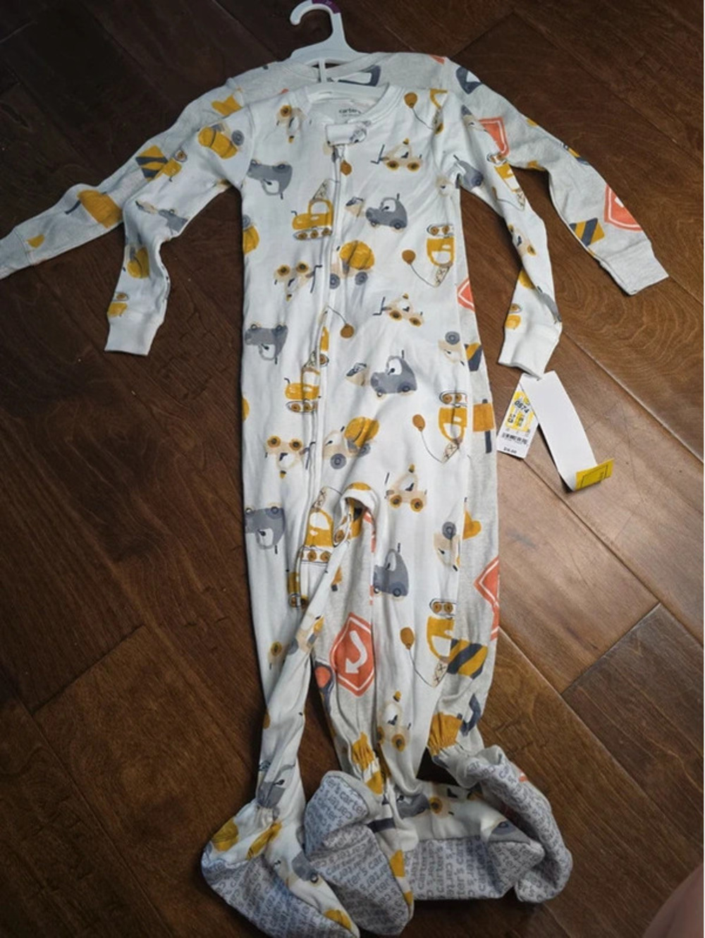 3t brand new pajamas from carter's item 574G7